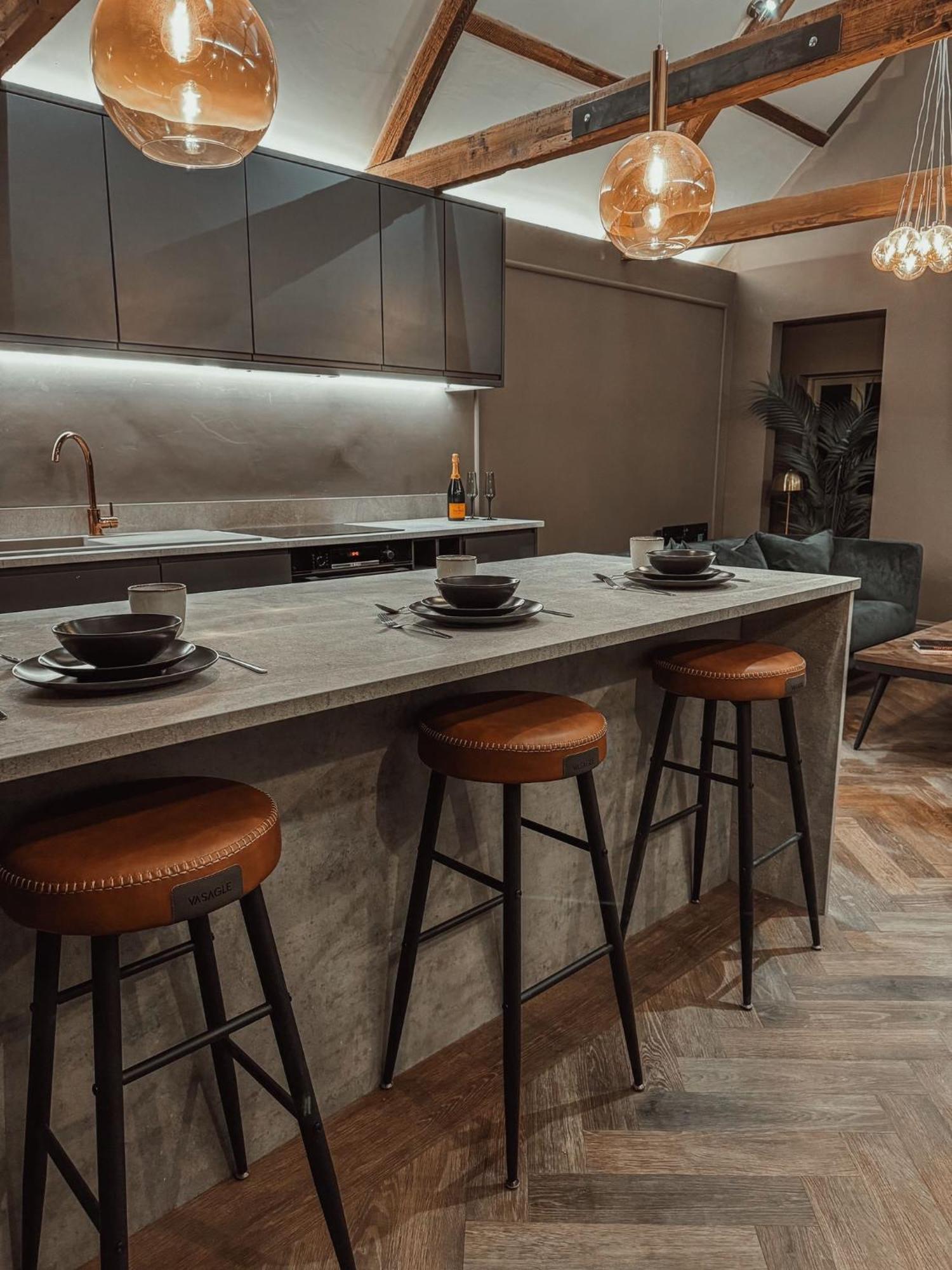 Magistrates Penthouse Suite - Town Centre Apartments With Spa Morpeth Luaran gambar
