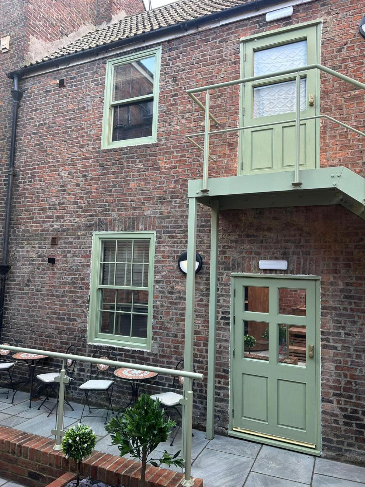Magistrates Penthouse Suite - Town Centre Apartments With Spa Morpeth Luaran gambar