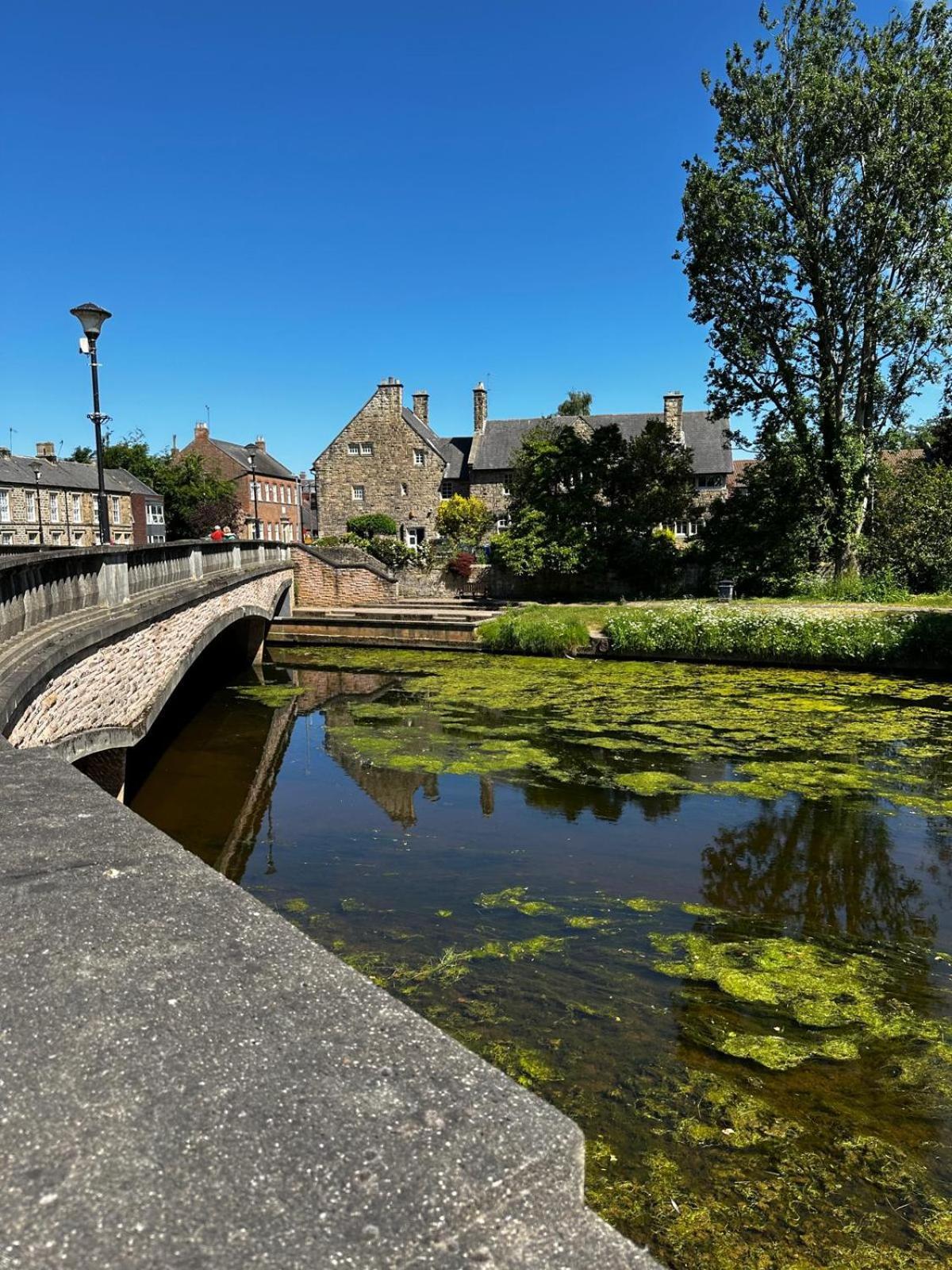 Magistrates Penthouse Suite - Town Centre Apartments With Spa Morpeth Luaran gambar